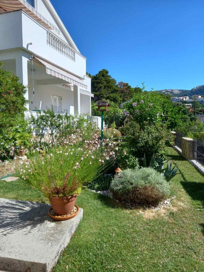 Apartman Katica Banjol Exterior foto