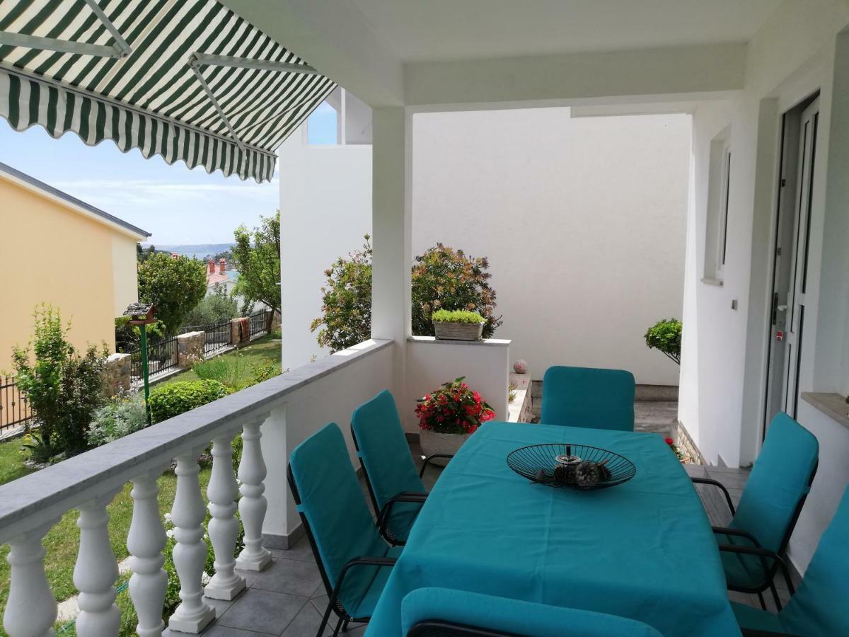 Apartman Katica Banjol Exterior foto